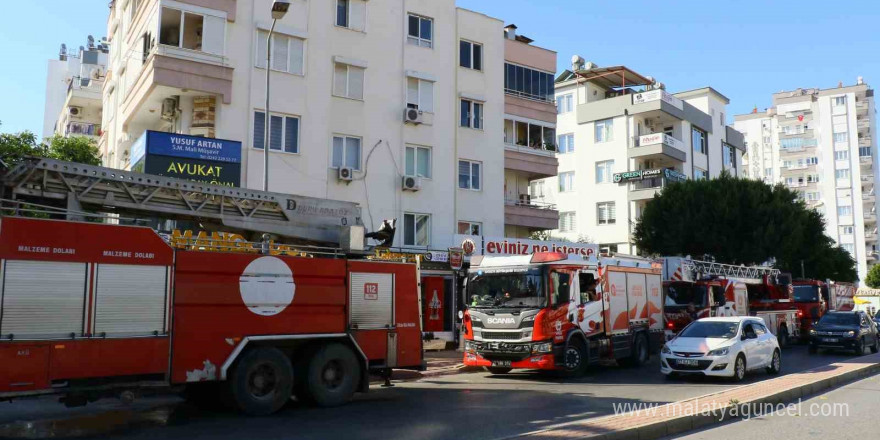 İş yerinde yangın itfaiyeyi alarma geçirdi