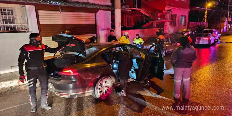 İskenderun polisinden geniş çaplı asayiş uygulaması