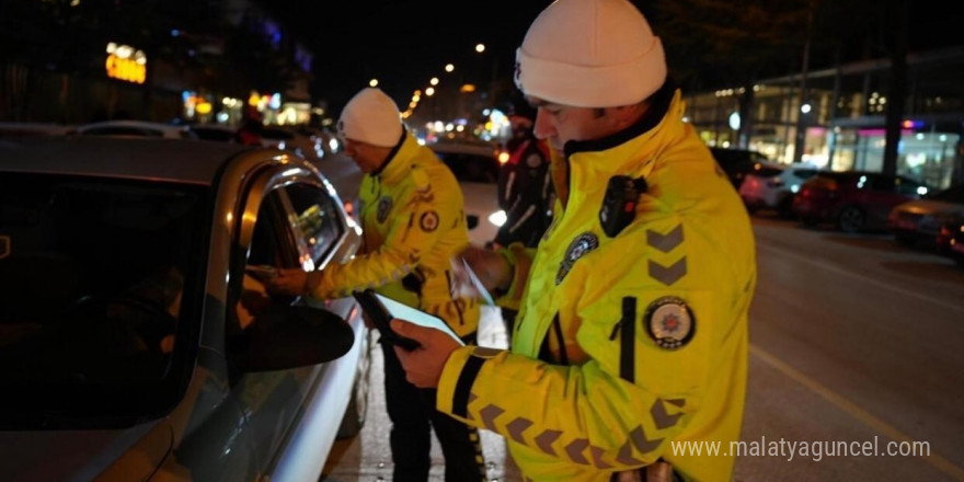 Isparta’da asayiş ve trafik denetimi: 5 araç trafikten men edildi