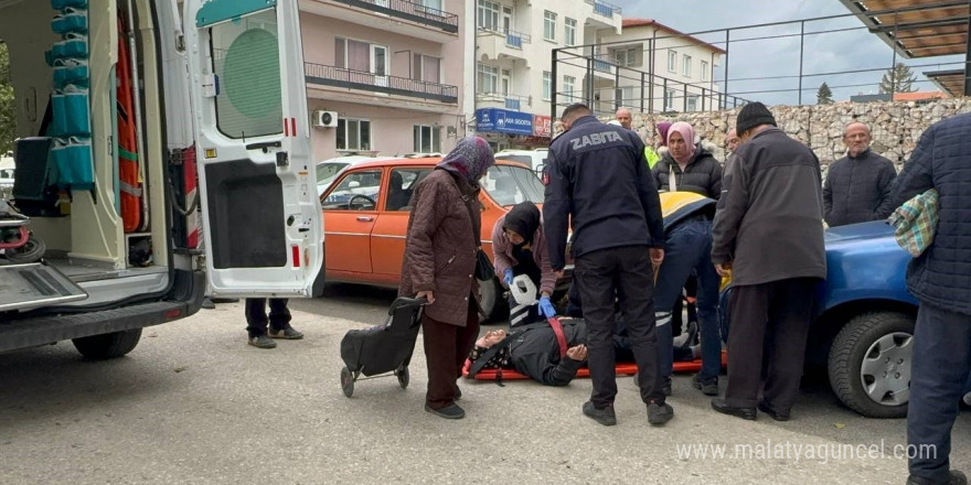 Isparta’da ayağı takılıp düşen yaşlı kadın yerde acı içerisinde kaldı