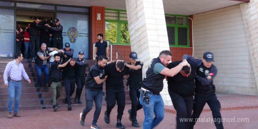 Isparta’da cadde ortasındaki silahlı kavgayla ilgili 9 kişi tutuklandı