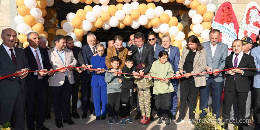 Isparta’da Kirazlıtepe Kafe hizmete sunuldu