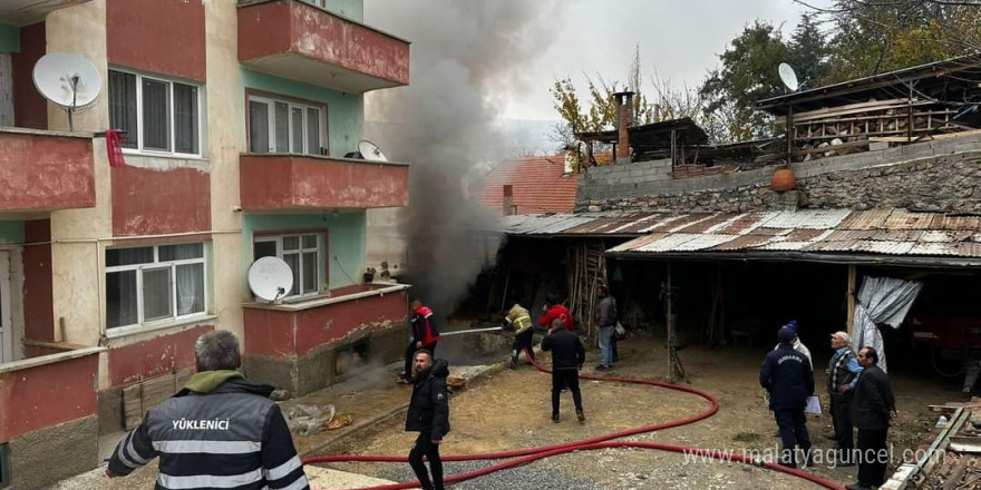 Isparta’da odunlukta çıkan yangın söndürüldü