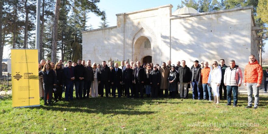 Isparta’da ’Öğretmen Akademileri’ dönem finali tamamlandı