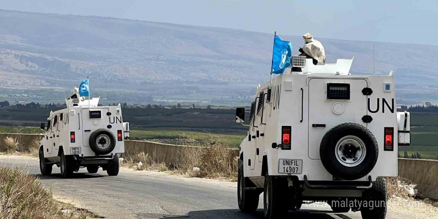 İsrail ordusu, UNIFIL’e ait gözlem kulesini buldozerle yıktı