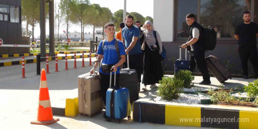 İsrail’in saldırılarından kaçanları taşıyan 5. gemi de geldi