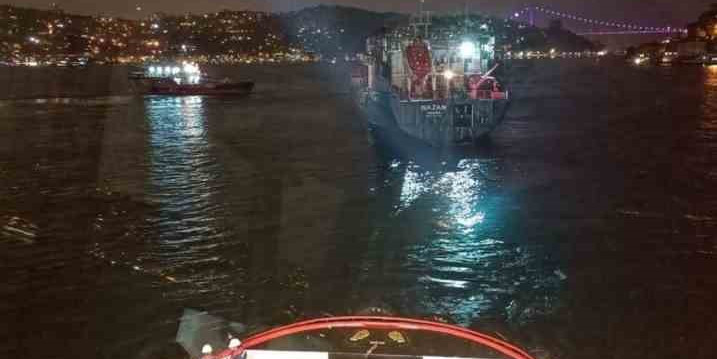 İstanbul Boğazı’nda dümeni arızalanan tanker kurtarıldı