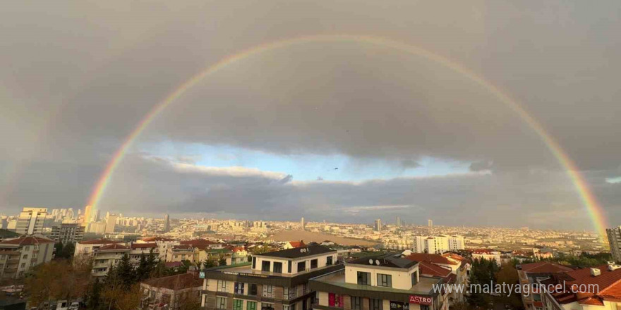 İstanbul semalarında oluşan gökkuşağı mest etti