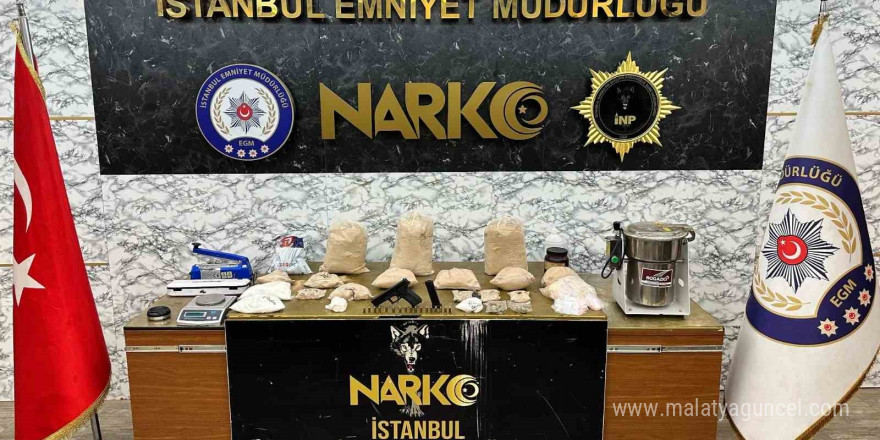 İstanbul’da 21 kilogram uyuşturucu ele geçirildi: Uyuşturucuyu otomobil lastiğine ve aracın bagaj kısmına zulalamışlar