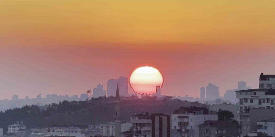 İstanbul’da gün batımı manzarası hayran bıraktı