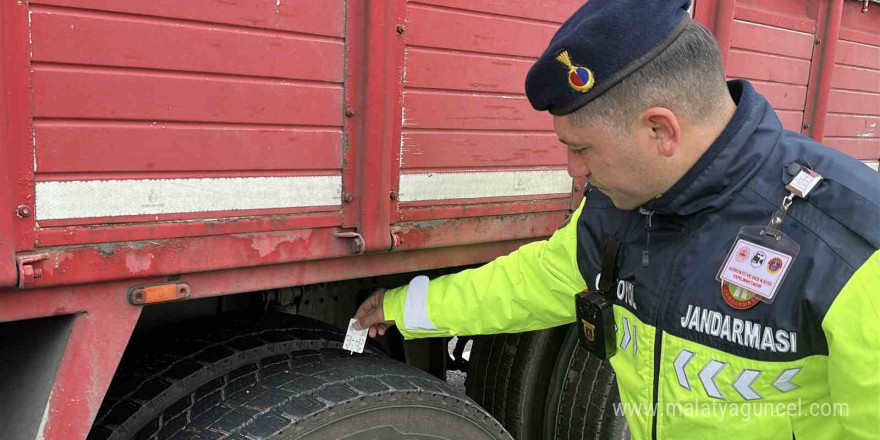 İstanbul’da Jandarma’dan sürücülere kış lastiği ve güvenli sürüş uyarısı