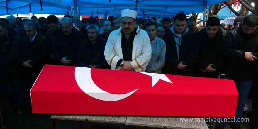 İstanbul’da motosiklet kazasında hayatını kaybeden polis memuru memleketi Çanakkale’de toprağa verildi