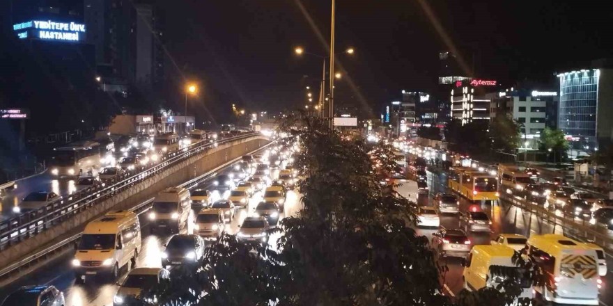 İstanbul’da trafik yoğunluğu yüzde 80’e ulaştı