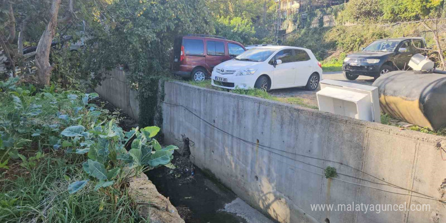 İstanbul’un göbeğinde 60 yıllık atık su sorunu vatandaşı çileden çıkardı