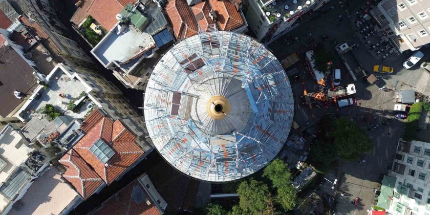 İstanbul’un tarihi simgesi Galata Kulesi’nin külahı restore ediliyor