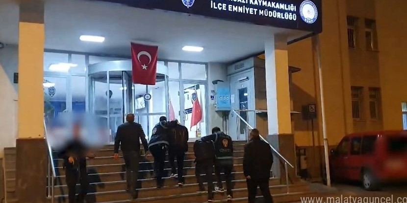 İşyerini kurşunlayanlar önce kameraya sonra polise yakalandı