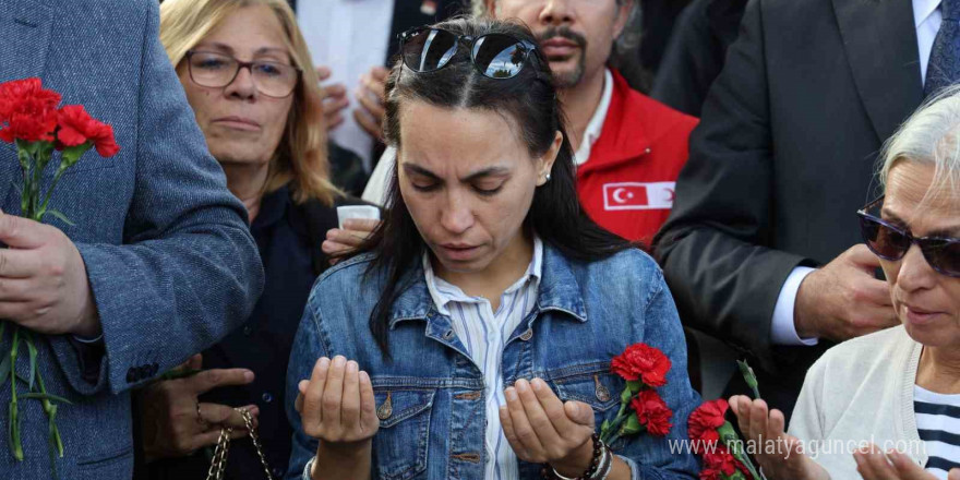 İzmir depreminin 4. yılında duygu dolu anlar