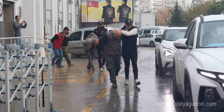 İzmir’de 1 bebeğin öldüğü zehirlenme olayıyla ilgili 3 şüpheli adliyede