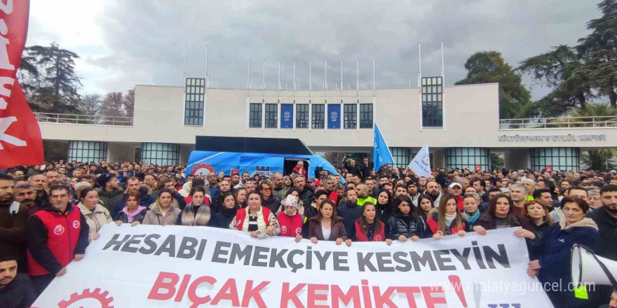 İzmir’de maaş krizi: Binlerce işçi iş bıraktı