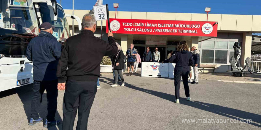 İzmir’e kruvaziyer gemisiyle 10 ayda 150 bin yolcu geldi