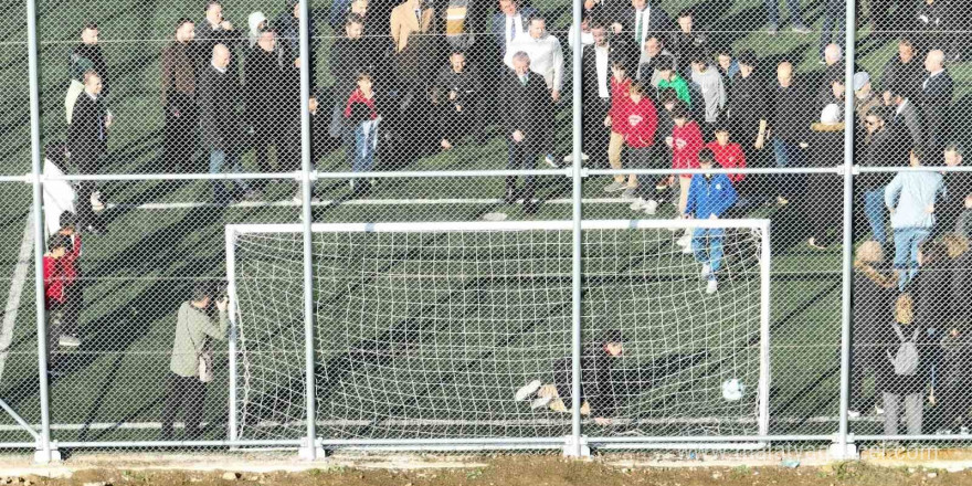 İzmit Ayazma’ya sentetik futbol sahası