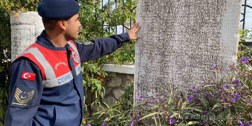 Jandarma ekipleri vatandaşları bilgilendirdi