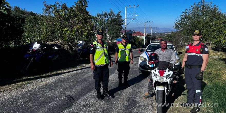 Jandarma, kask kullanımının önemine dikkat çekti