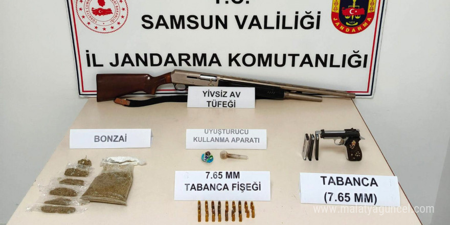 Jandarma silah ve uyuşturucu ele geçirdi