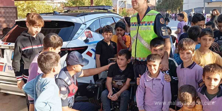 Jandarma Sökeli öğrencileri bilgilendirdi