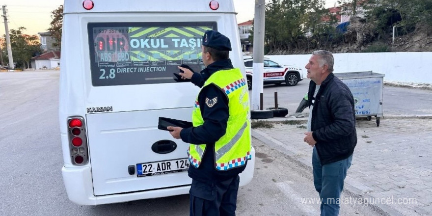 Jandarma trafik timlerinden okul servislerine denetim