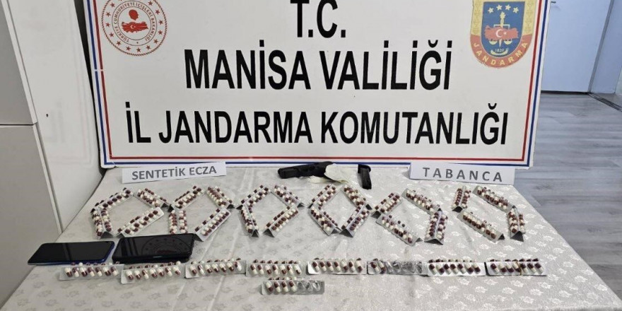 Jandarma uyuşturucu tacirlerine göz açtırmıyor