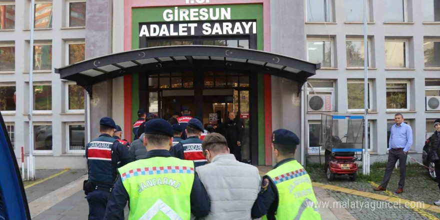 Jandarmadan 5 ilde siber suç ağına operasyon: 21 gözaltı