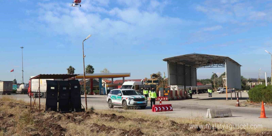 Jandarma’dan cayrokopter destekli asayiş ve trafik denetimi