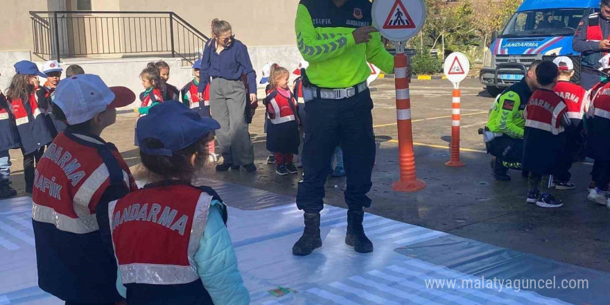 Jandarmadan Çine’de trafik eğitimi