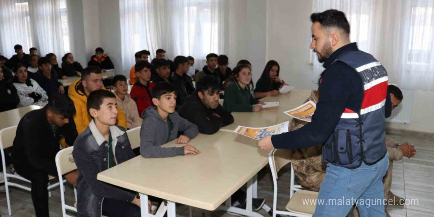 Jandarmadan ‘siber farkındalık’ eğitimi