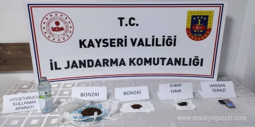 Jandarma’dan uyuşturucu operasyonu: 3 Gözaltı