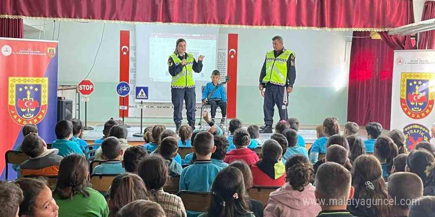 Jandarmanın ’Trafik Dedektifleri’ Projesi eğitimleri devam ediyor