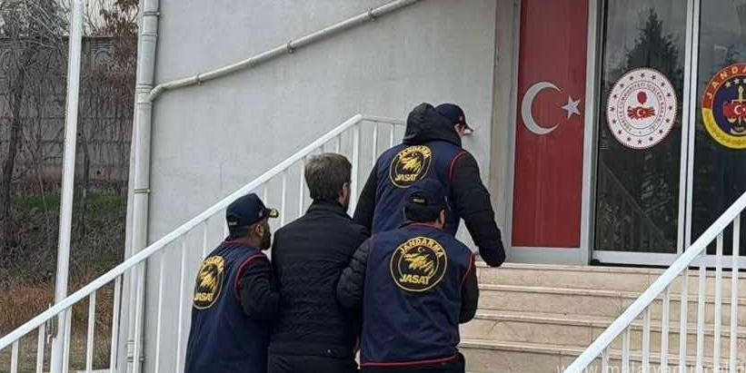 JASAT ekipleri kesinleşmiş hapis cezası olan şahsı saklandığı buzdolabında yakaladı