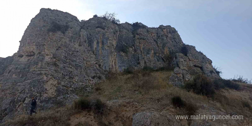 Kaçak kazı yapanlar muhtara takıldı