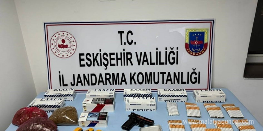 Kaçak sigara satmak için müşteri arayan şüpheli yakalandı