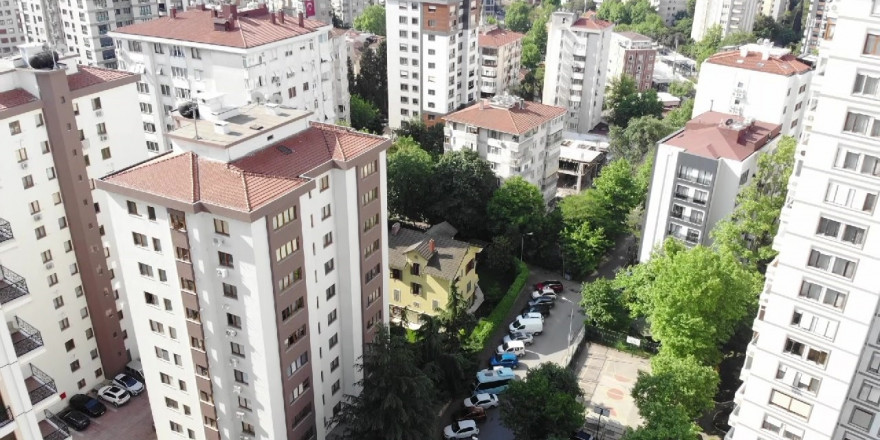 Kadıköy’de dikey yapılaşmaya meydan okudu, köşkünü satmadı