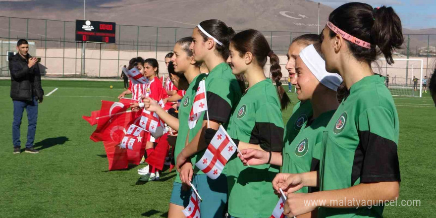 Kadın futbolunda Gürcistan ile dostluk maçı