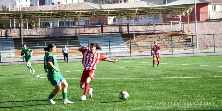 Kadın futbolunda Gürcistan ile dostluk maçı