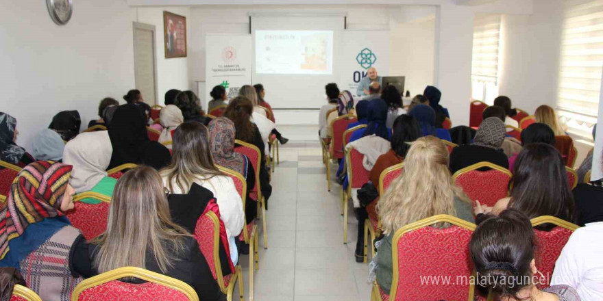 Kadın istihdamı ve girişimciliğini destekleyen seminerlerin ilki Tokat’ta gerçekleştirildi