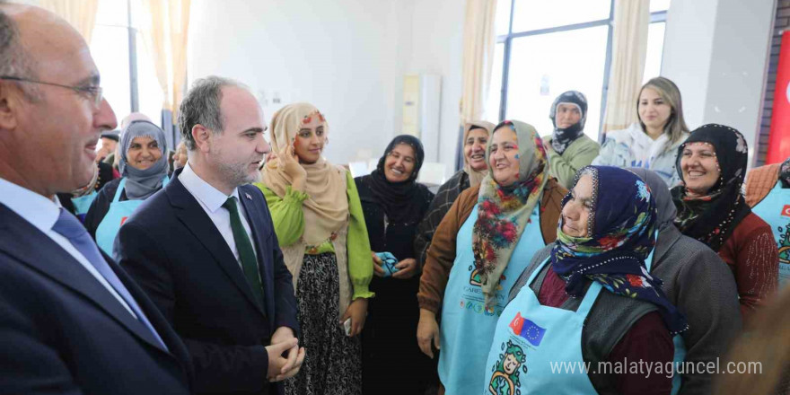 Kadın ve çocuklara susuz tarım, yağmur suyu hasadı eğitimleri veriliyor