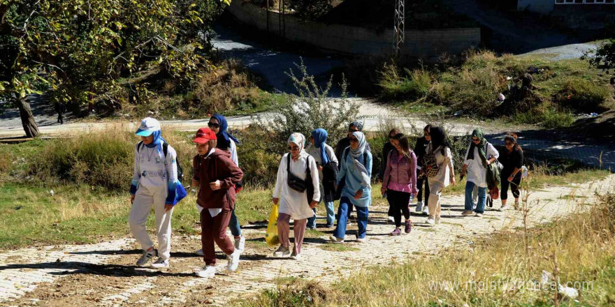 Kadınlardan doğa ve sağlıklı yaşam yürüyüşü