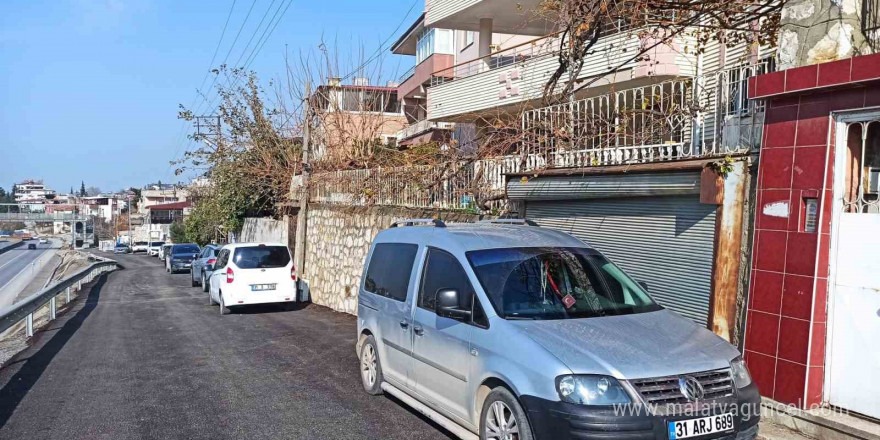 'Kafama silah dayayıp altınlarımı çaldılar' diyen kadının bilezikleri kumar oynayan oğluna verdiği ortaya çıktı