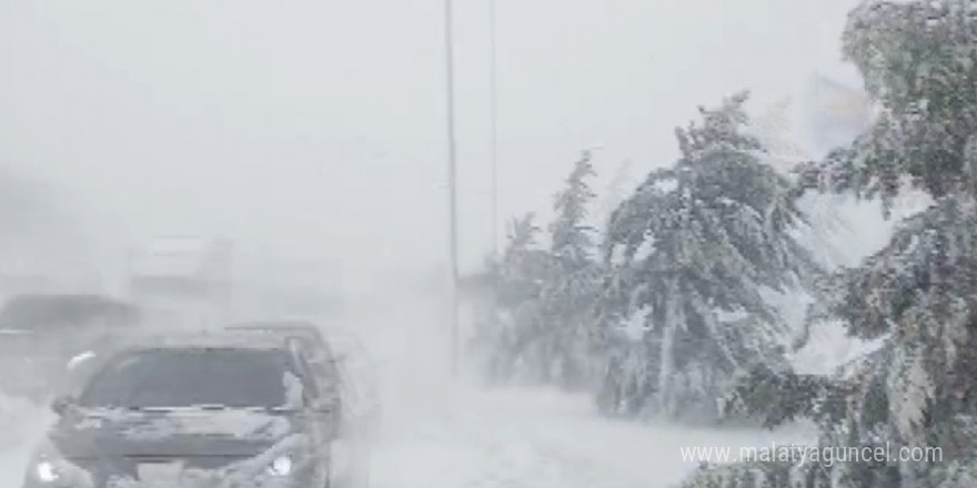 Kahramanmaraş-Göksun yolu kar nedeniyle kapandı