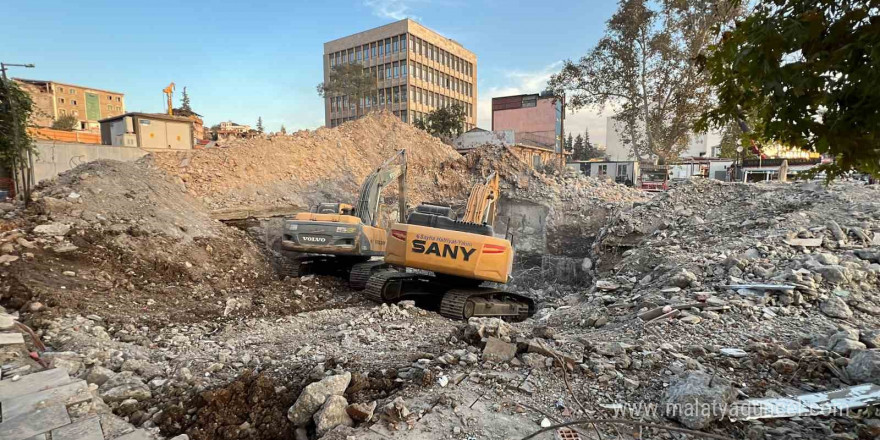 Kahramanmaraş’ta ağır hasarlı binaların yıkım oranı yüzde 98