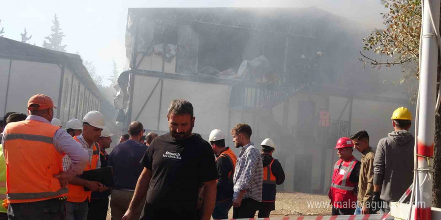 Kahramanmaraş’ta inşaat işçilerinin kaldığı konteynerde yangın